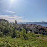 Superbe 3 pièces 4 étoiles Plein centre 70m du Port