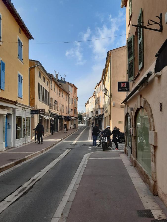 Superbe 3 Pièces 4 étoiles Plein Centre 70m Du Port *