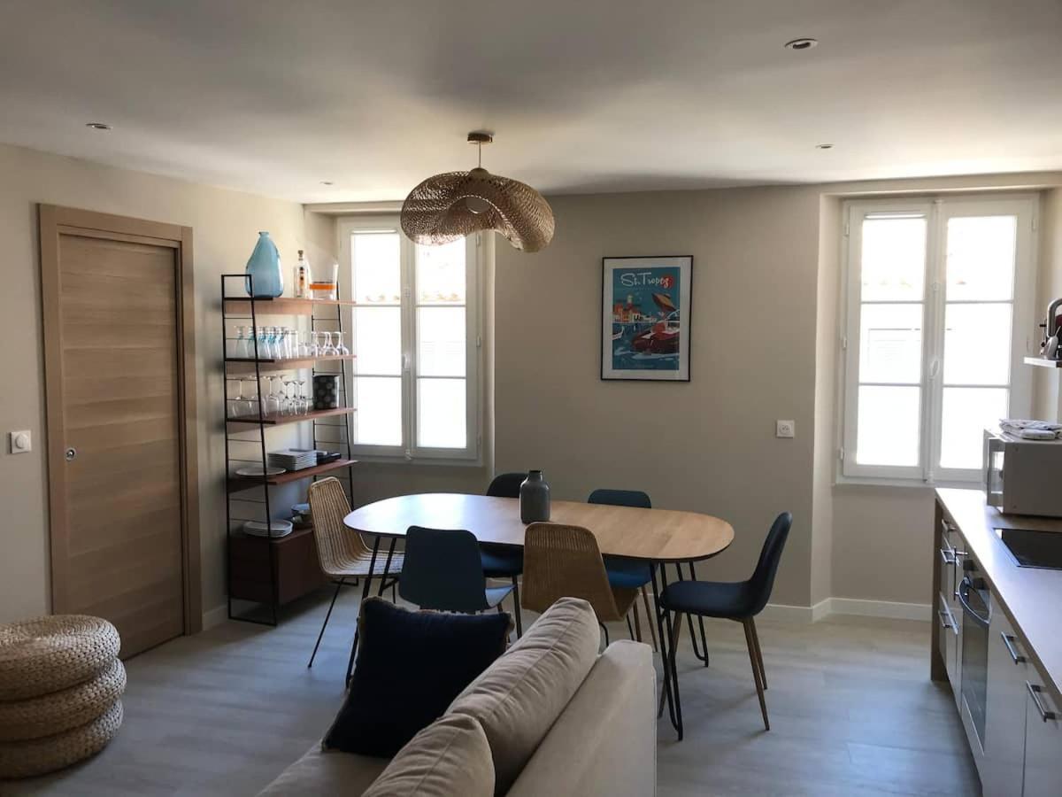 Superbe 3 Pièces 4 étoiles Plein Centre 70m Du Port Appartamento