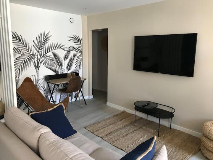 Superbe 3 Pièces 4 étoiles Plein Centre 70m Du Port * Saint-Tropez