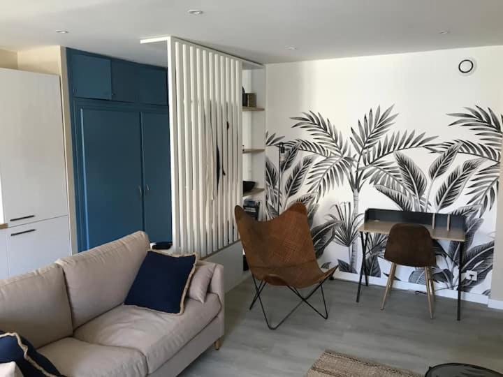 Superbe 3 Pièces 4 étoiles Plein Centre 70m Du Port Saint-Tropez
